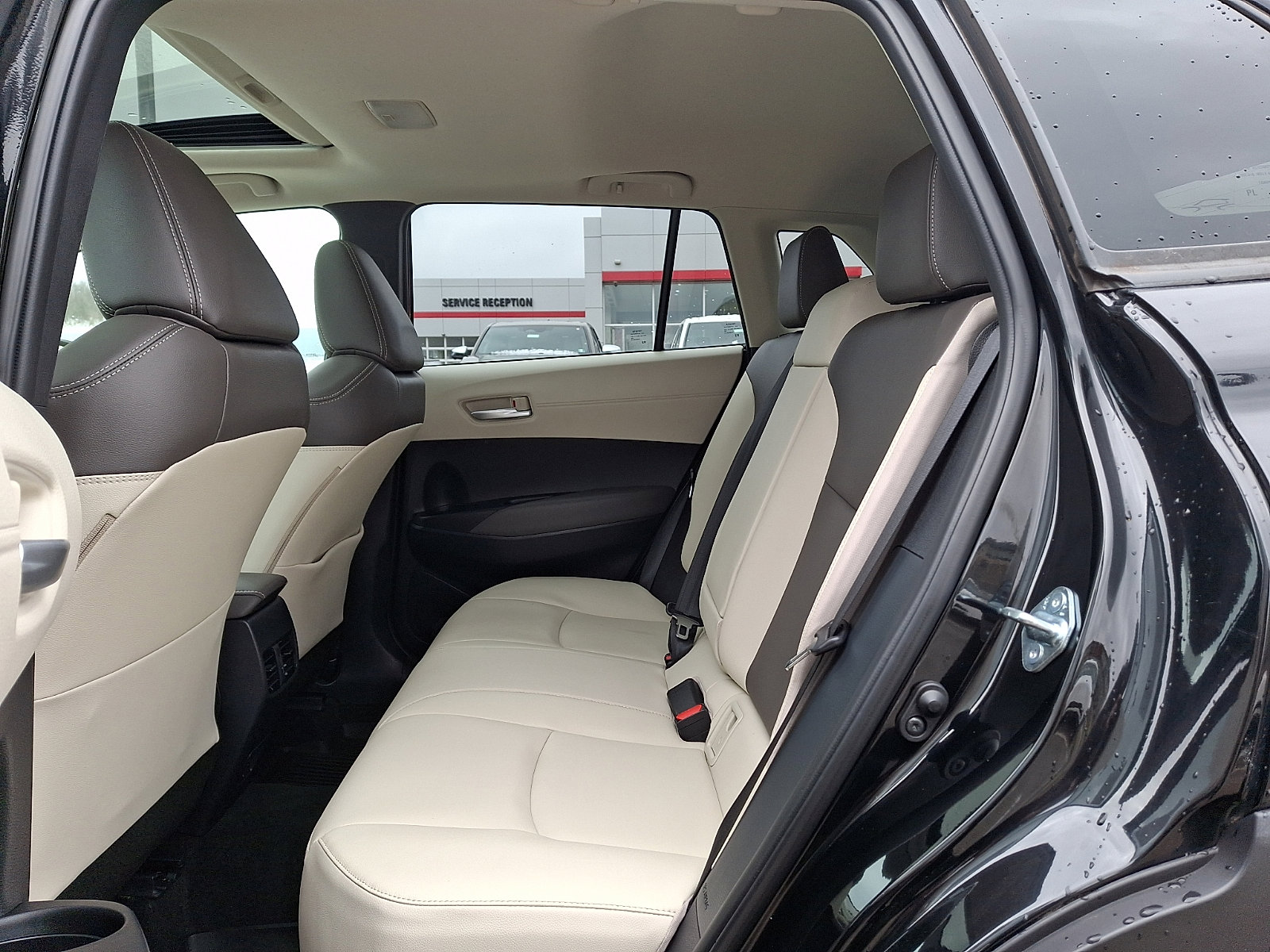 Certified 2022 Toyota Corolla Cross XLE w/ Convenience Package image 10