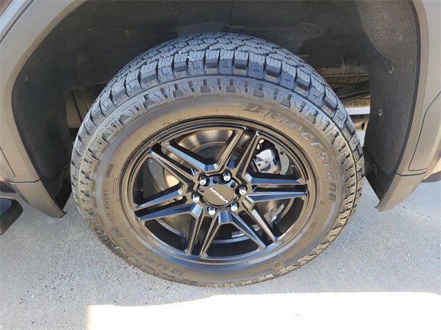 Used 2022 GMC Sierra 1500 SLT image 25