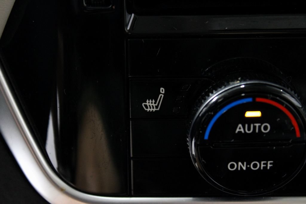 Certified 2025 Nissan Rogue SL AWD/4WD image 5