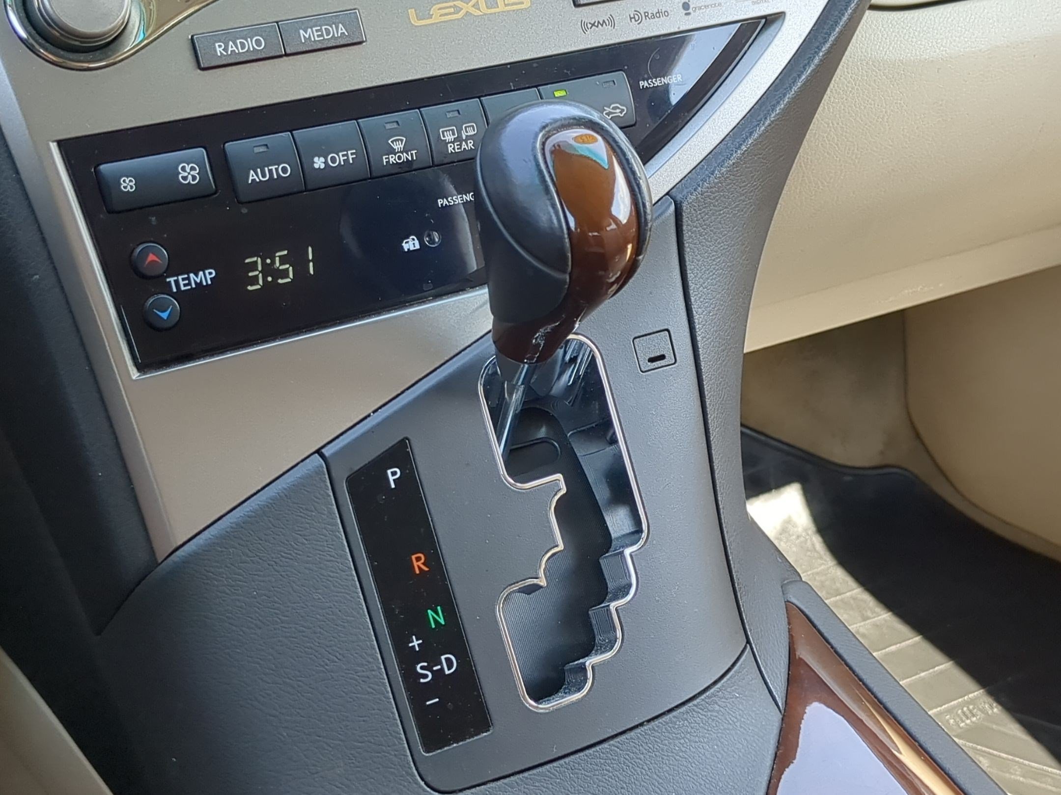 Used 2013 Lexus RX 450h AWD w/ Navigation Pkg image 24
