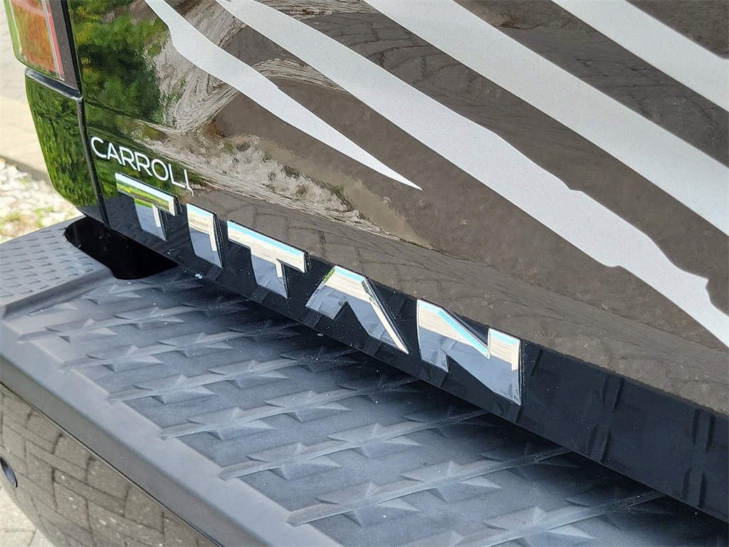 Used 2020 Nissan Titan SL w/ Moonroof Package image 11