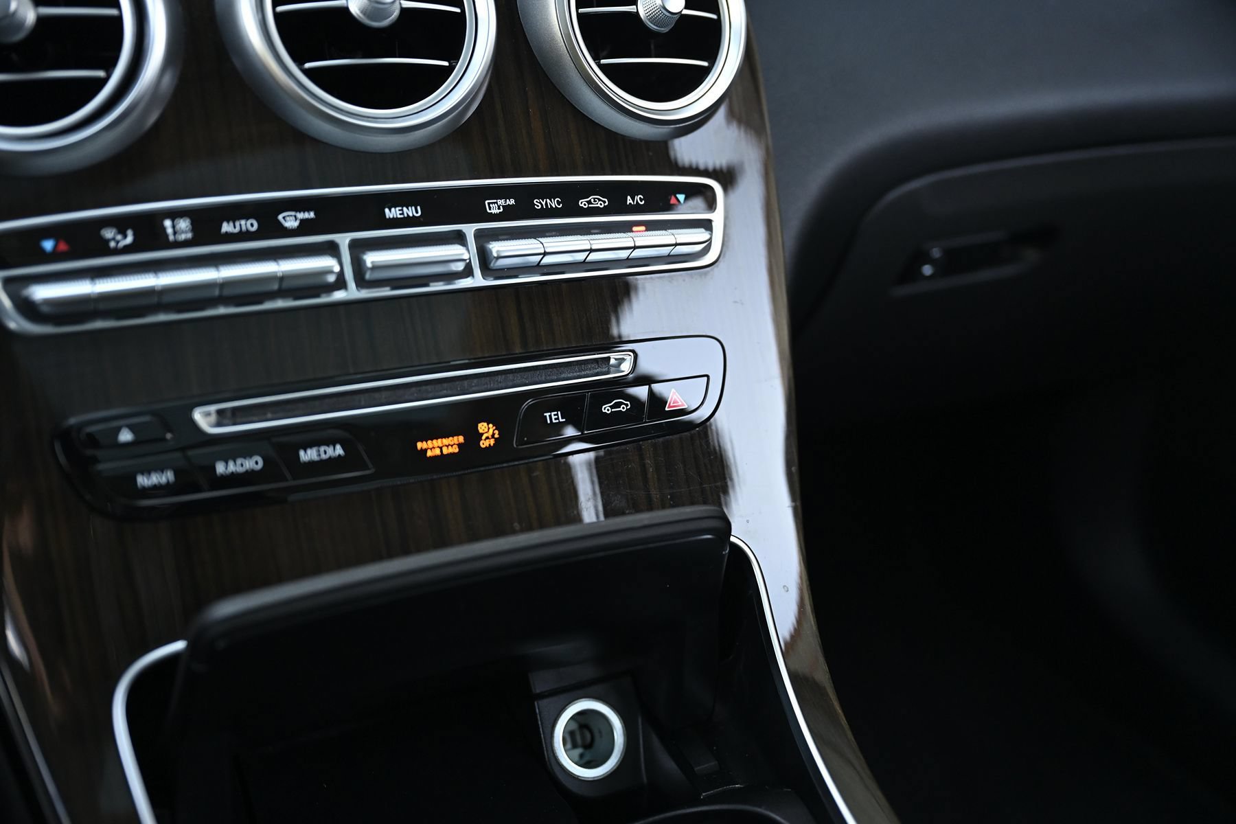 Used 2017 Mercedes-Benz GLC 300 4MATIC image 29
