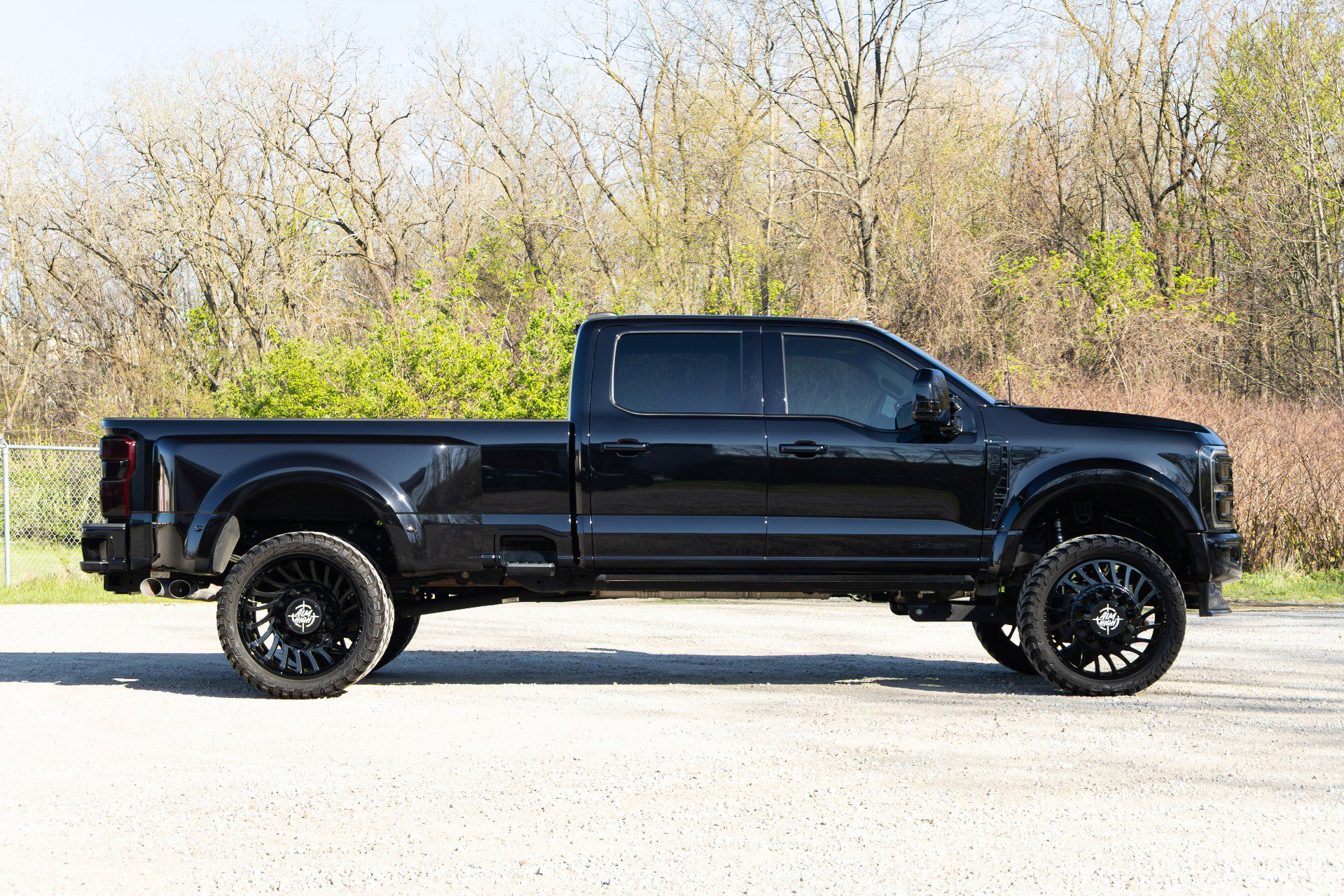 Used 2024 Ford F450 Platinum AWD/4WD image 18