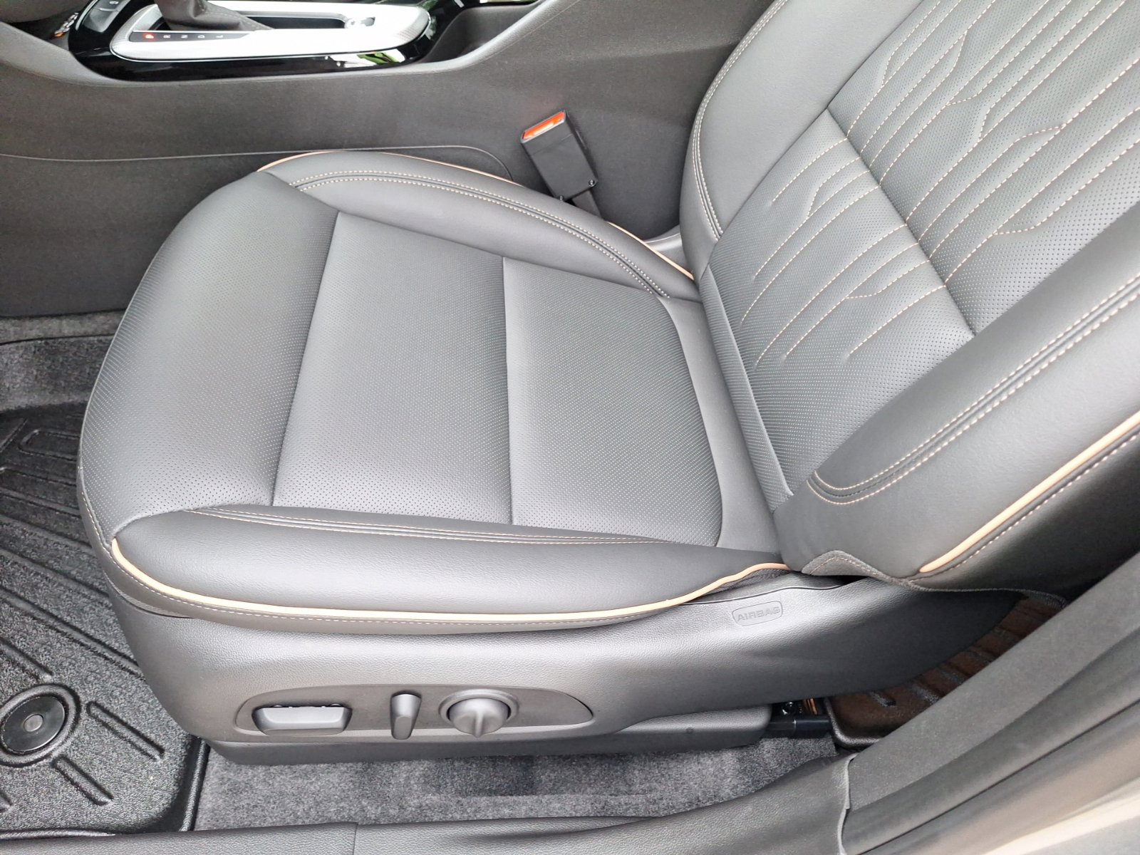 Used 2025 Buick Envista Avenir FWD image 18
