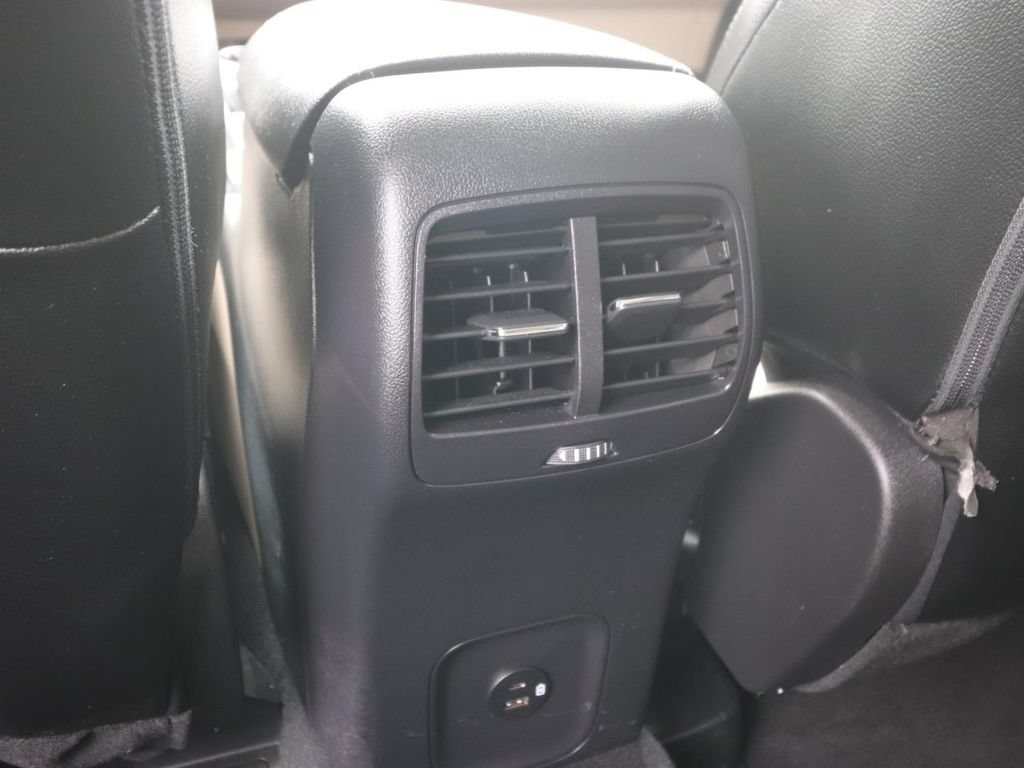 Used 2022 Ford Escape SEL FWD image 12