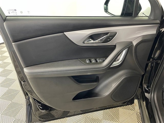 Used 2024 Chevrolet Blazer LT w/ Midnight/Sport Edition image 15