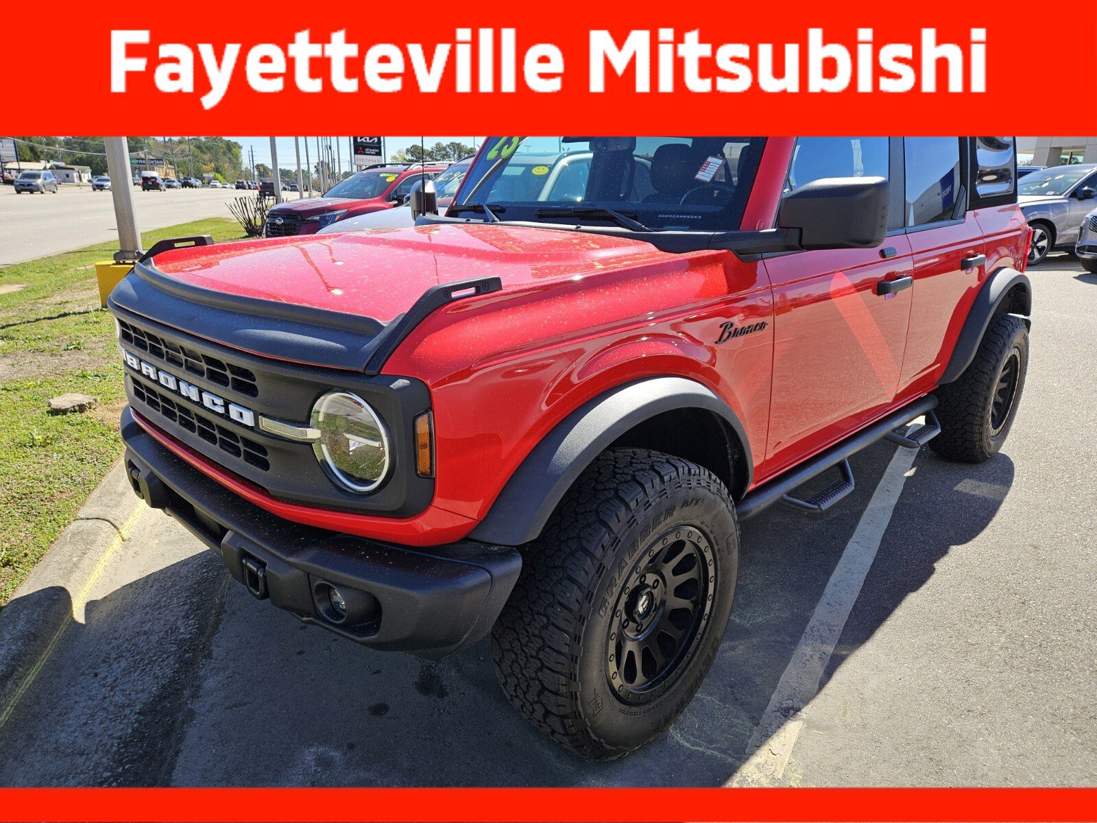 Used 2023 Ford Bronco Black Diamond image 9