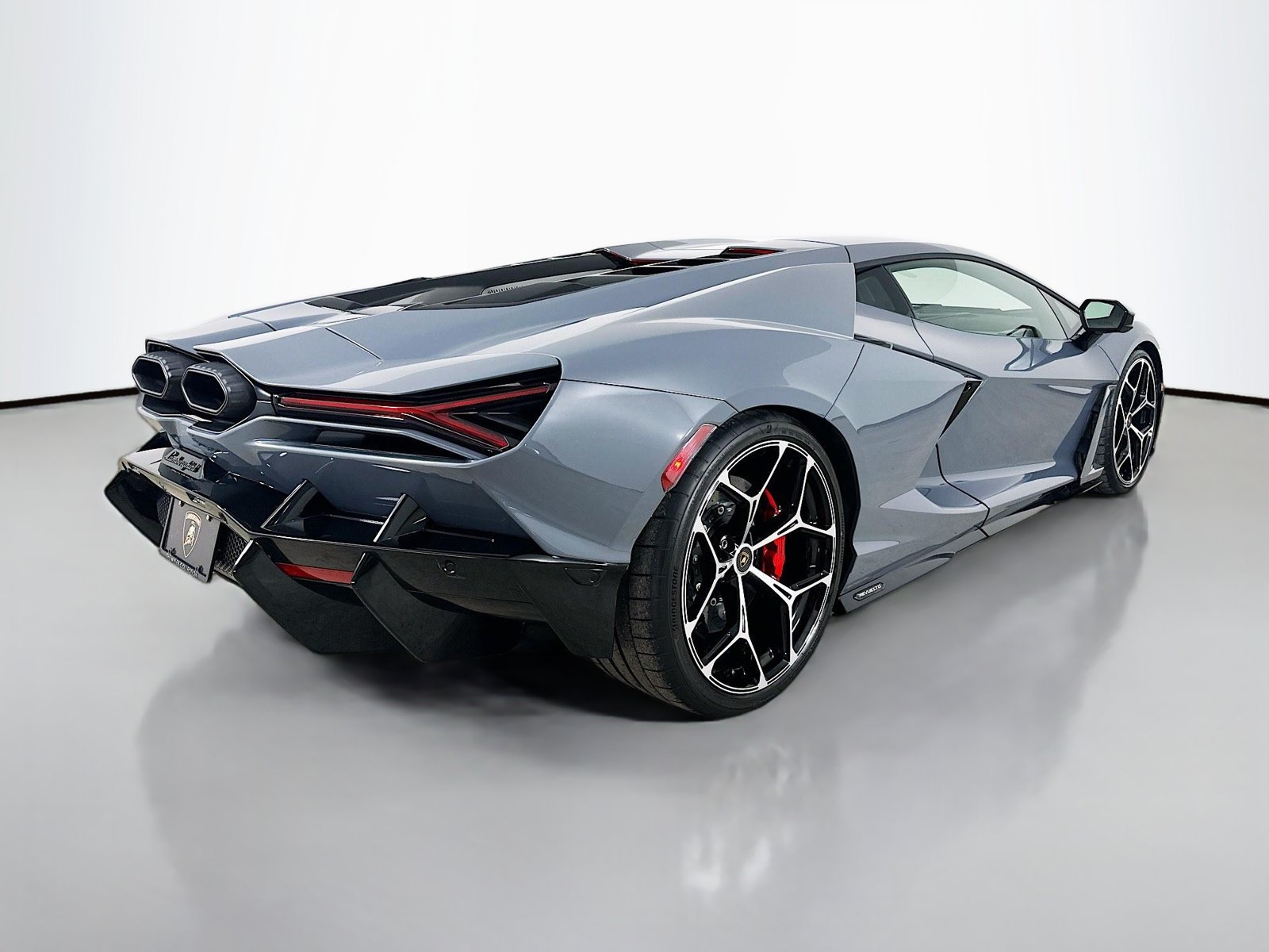 Used 2024 Lamborghini Revuelto AWD/4WD image 5