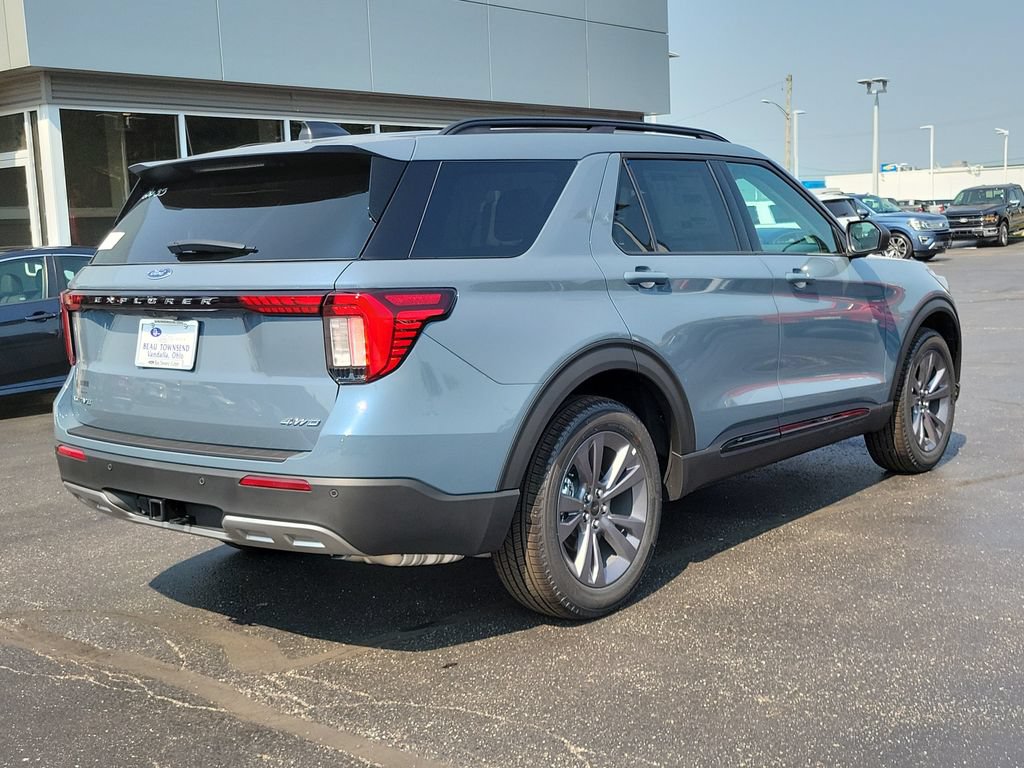 New 2026 Ford Explorer Active w/ Active Comfort Package AWD/4WD image 4