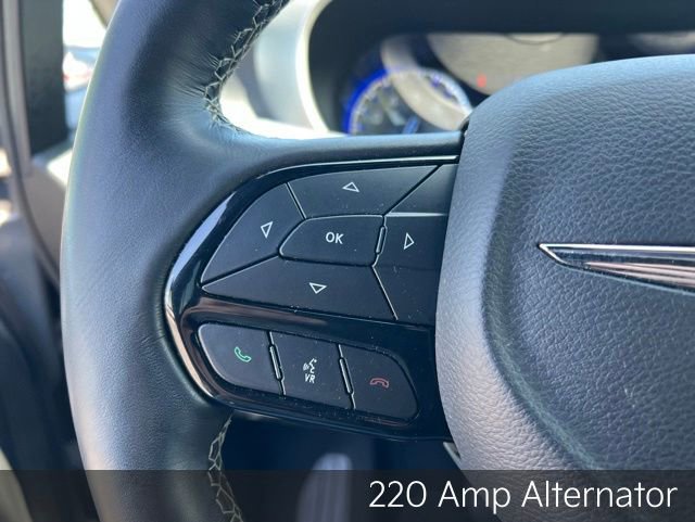 Used 2021 Chrysler Pacifica Touring-L w/ Uconnect Theater Family Group AWD/4WD image 14