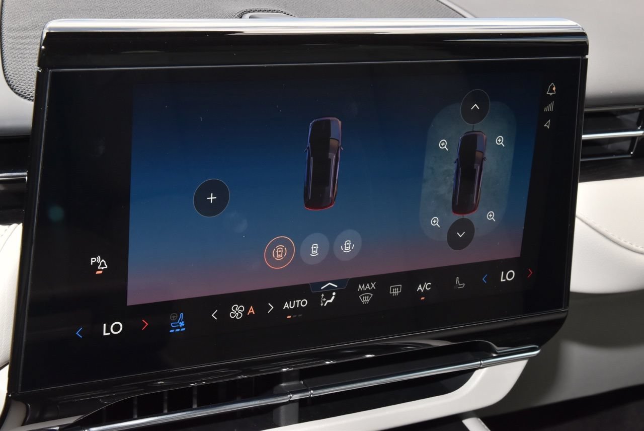 New 2026 Lincoln Nautilus Reserve AWD/4WD image 36