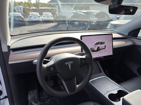 Used 2024 Tesla Model Y Long Range AWD/4WD image 15