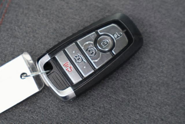 Used 2025 Ford Expedition Active image 35