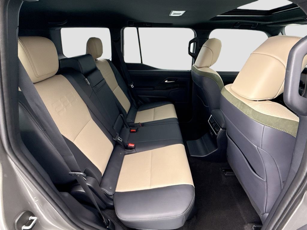 Used 2024 Lexus GX 550 image 20