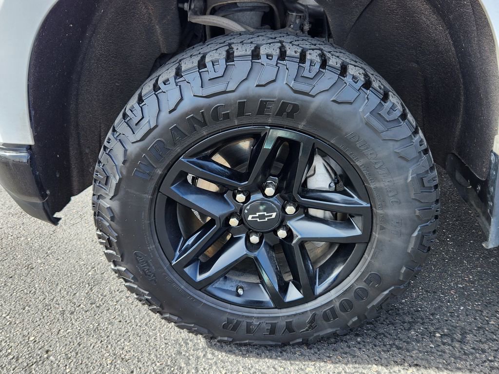 Used 2020 Chevrolet Silverado 1500 LT Trail Boss image 14