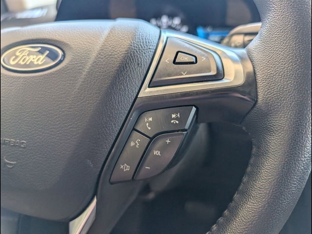 Used 2022 Ford Edge SEL image 19