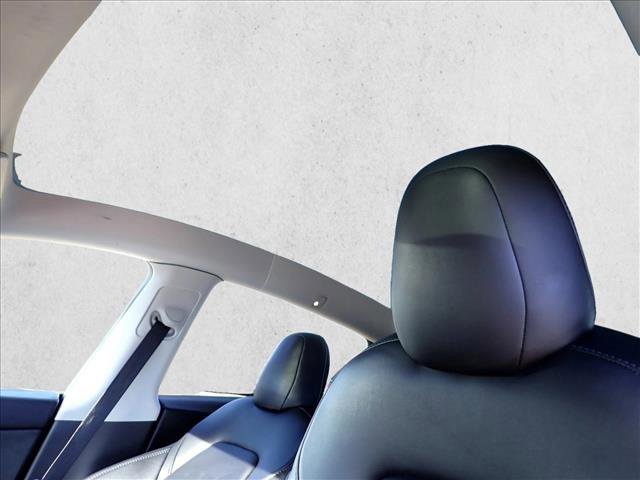 Used 2021 Tesla Model Y Long Range image 15