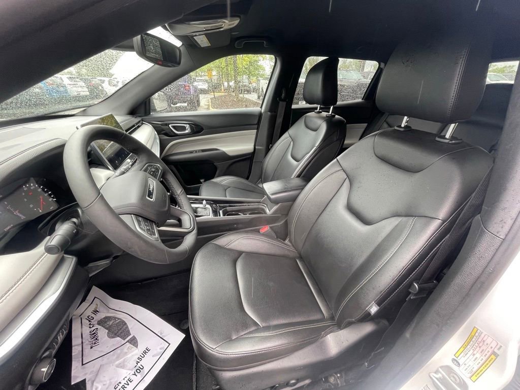 Certified 2025 Jeep Compass Limited AWD/4WD image 18