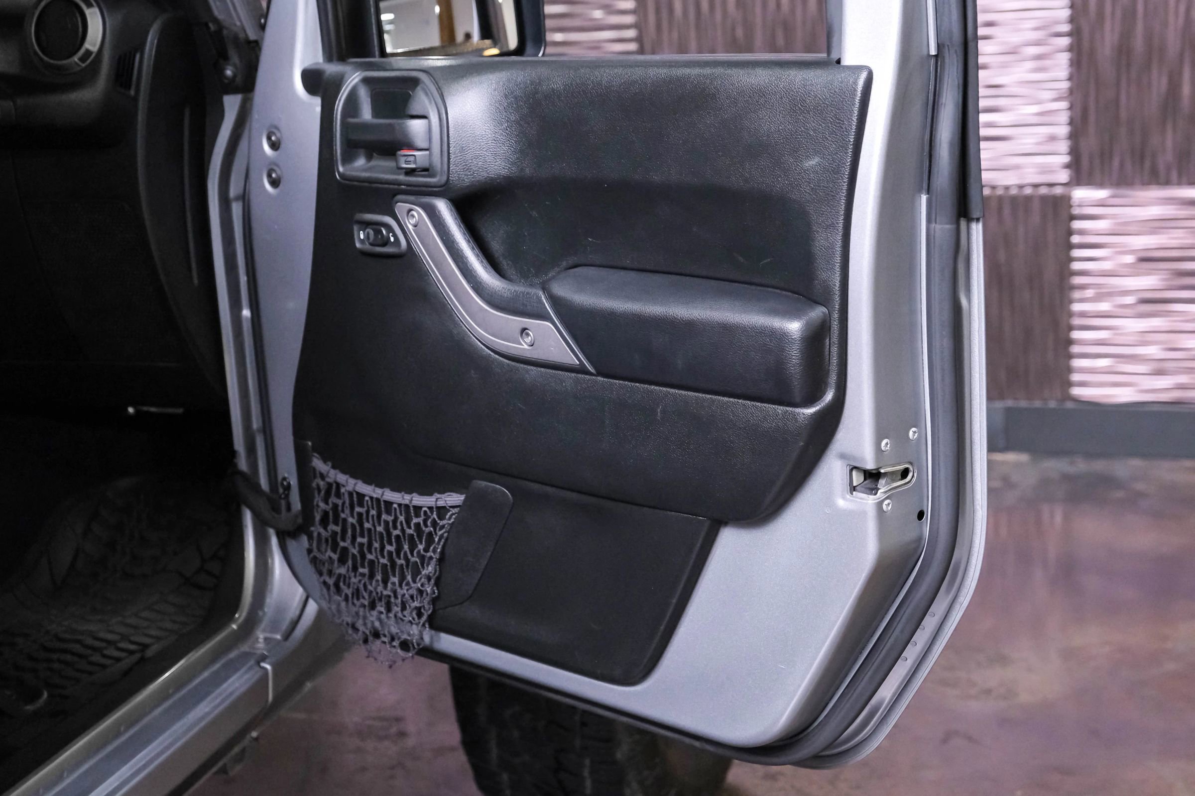 Used 2018 Jeep Wrangler Unlimited Sport S image 38