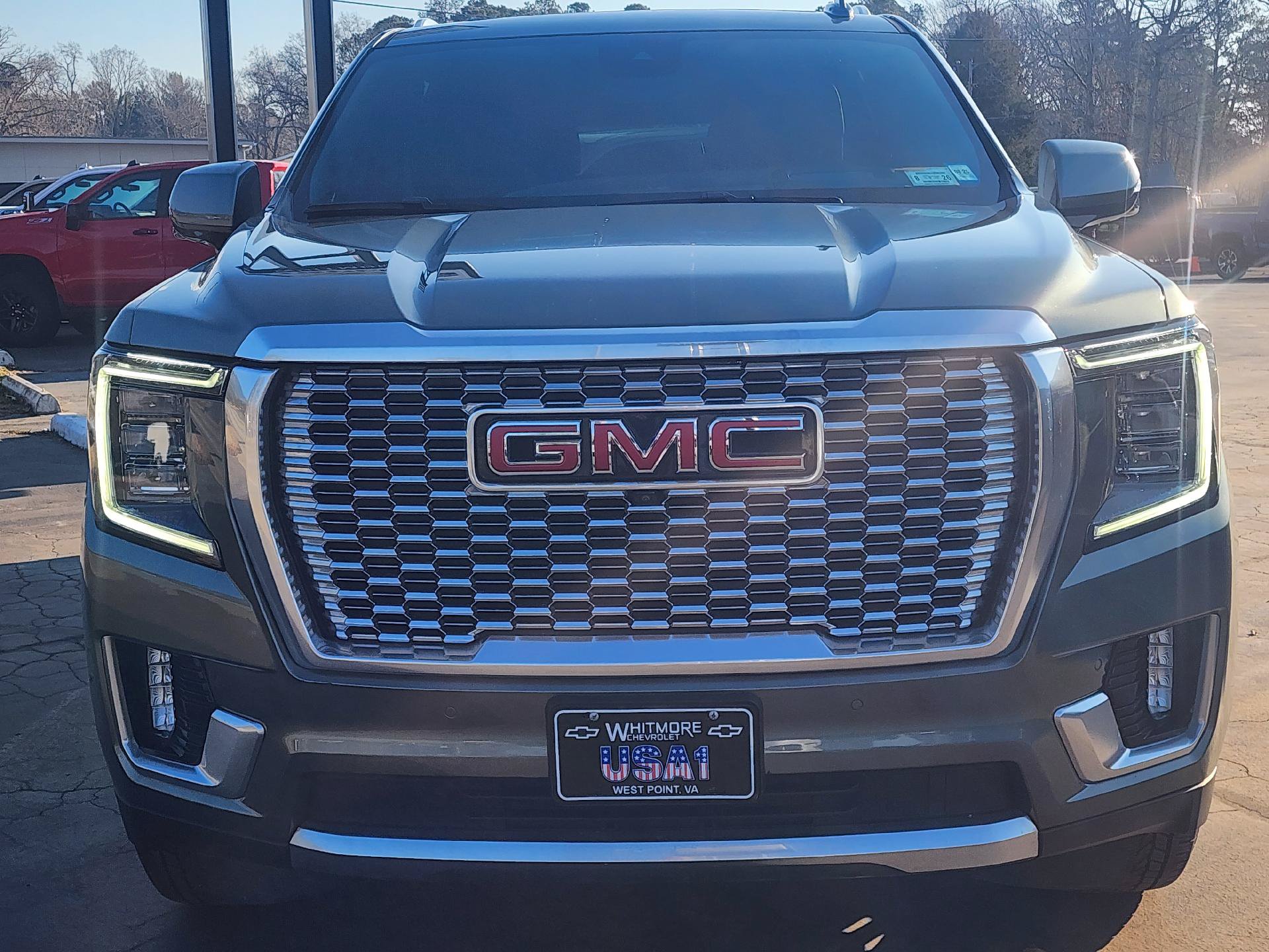 Used 2024 GMC Yukon XL Denali w/ Advanced Technology Package AWD/4WD image 7