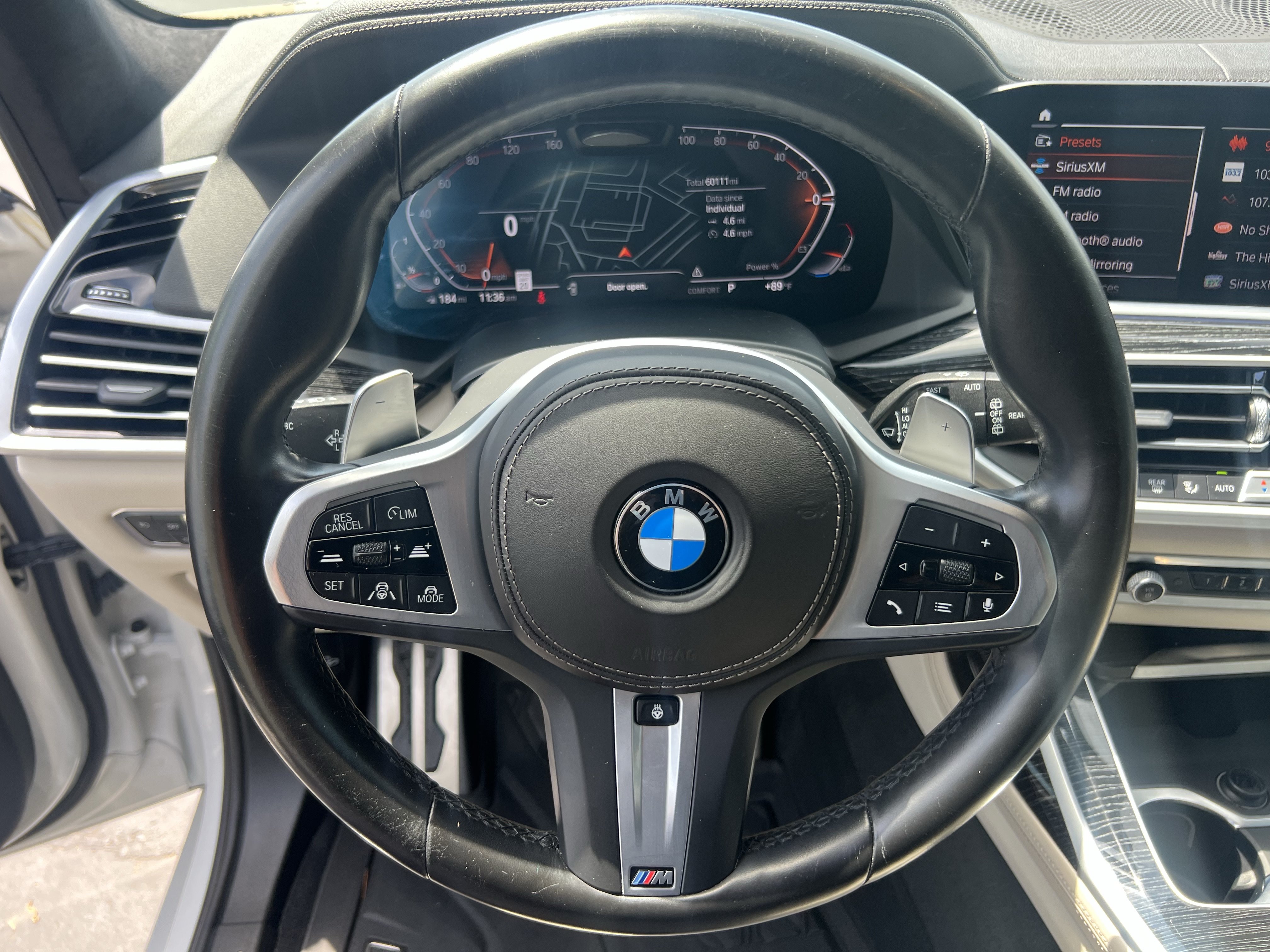 Used 2022 BMW X7 xDrive40i w/ M Sport Package AWD/4WD image 23