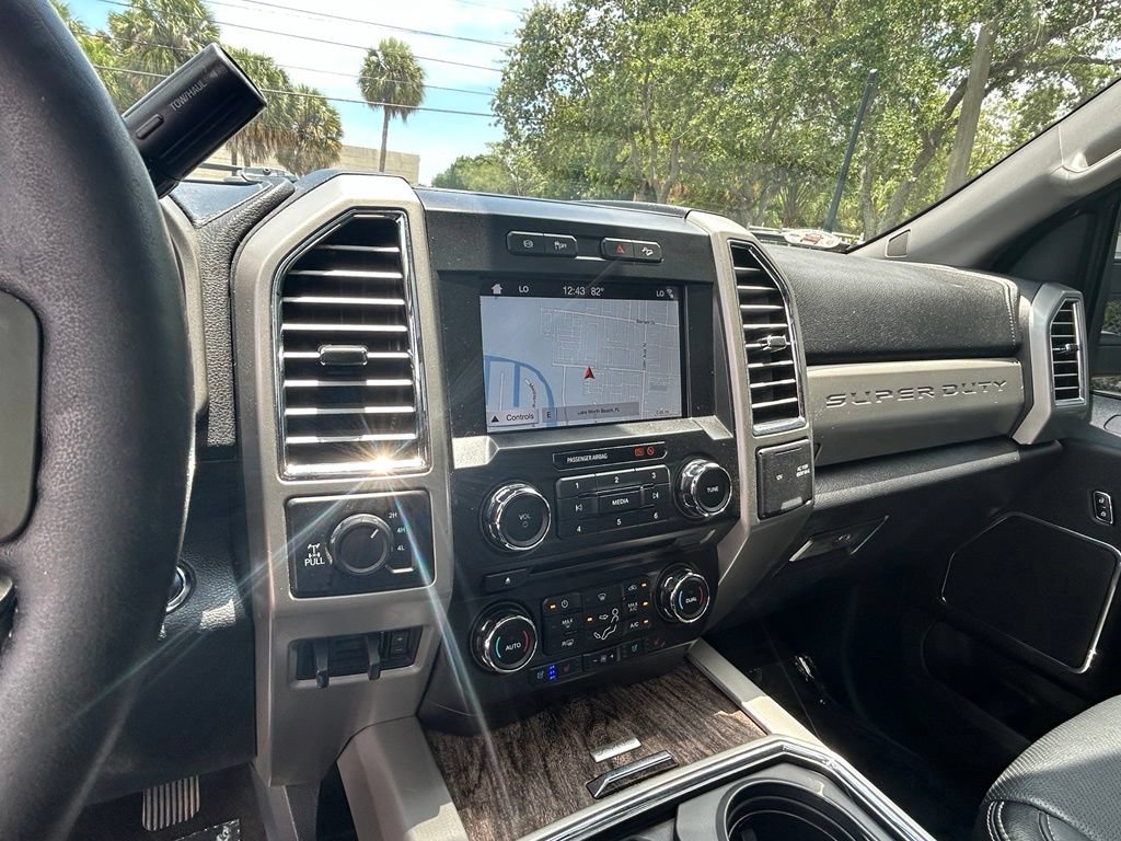 Used 2017 Ford F250 Lariat w/ Lariat Ultimate Package AWD/4WD image 12