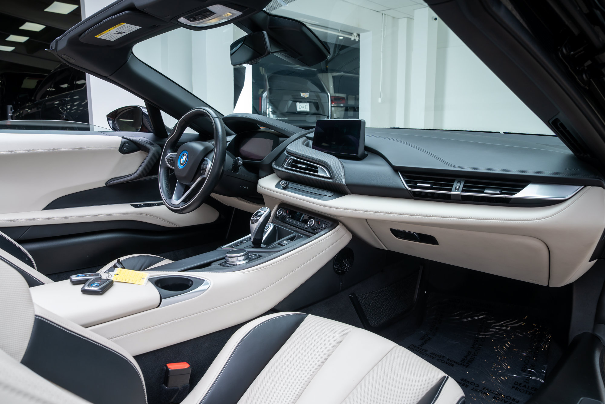 Used 2019 BMW i8 Roadster AWD/4WD image 25