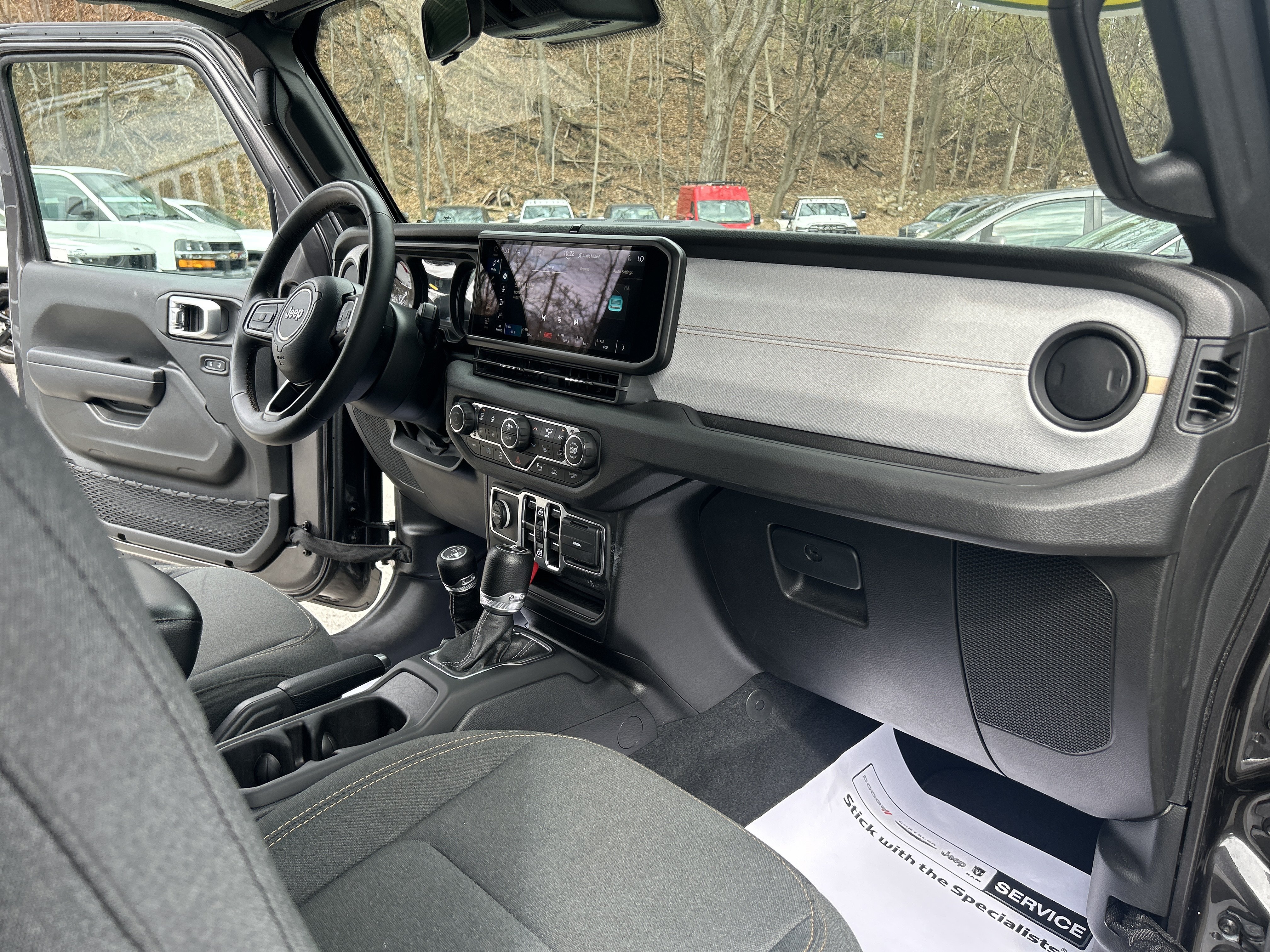 Used 2024 Jeep Wrangler Unlimited w/ Convenience Group AWD/4WD image 16