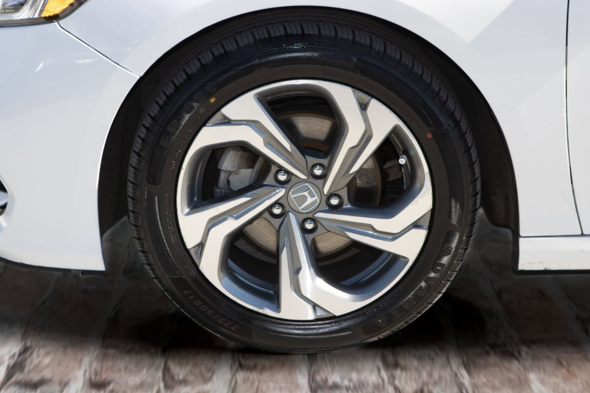 Certified 2019 Honda Accord EX-L image 40