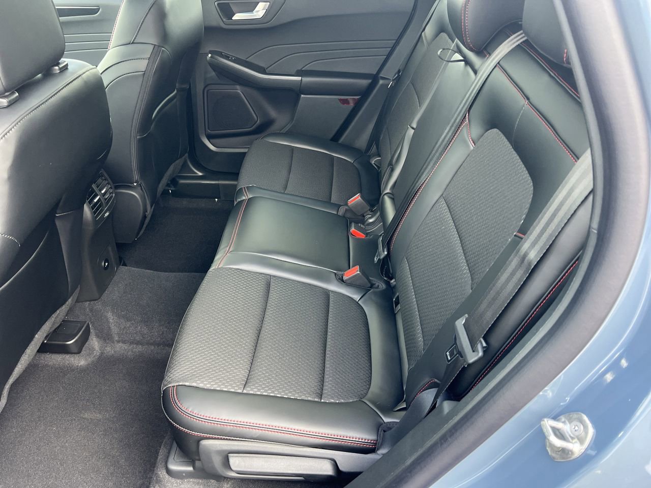 New 2026 Ford Escape ST-Line w/ Tech Pack #1 image 19