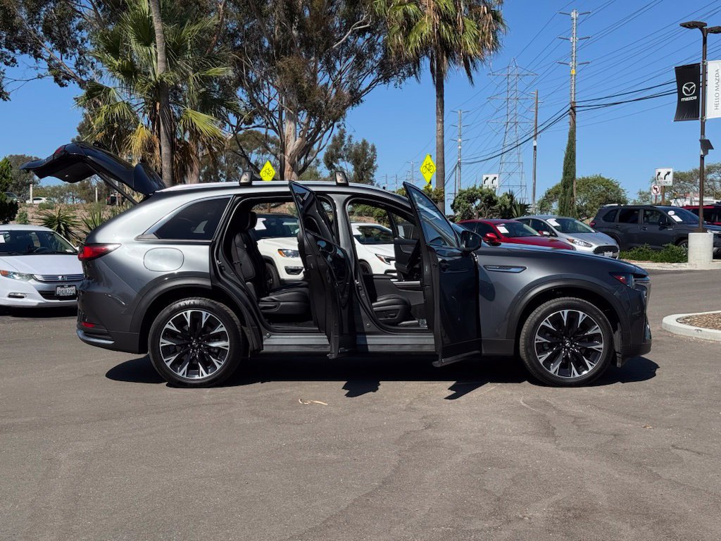 Certified 2024 MAZDA CX-90 Plug-In Hybrid w/ Premium Plus AWD/4WD image 29