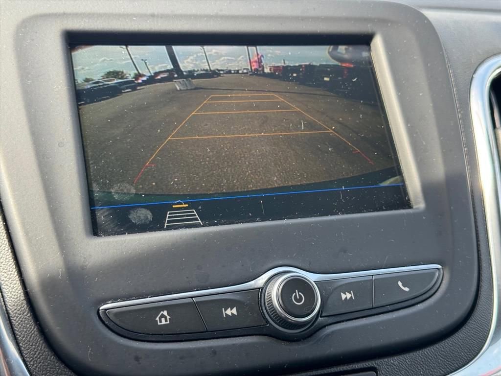 Used 2019 Chevrolet Equinox LS image 23