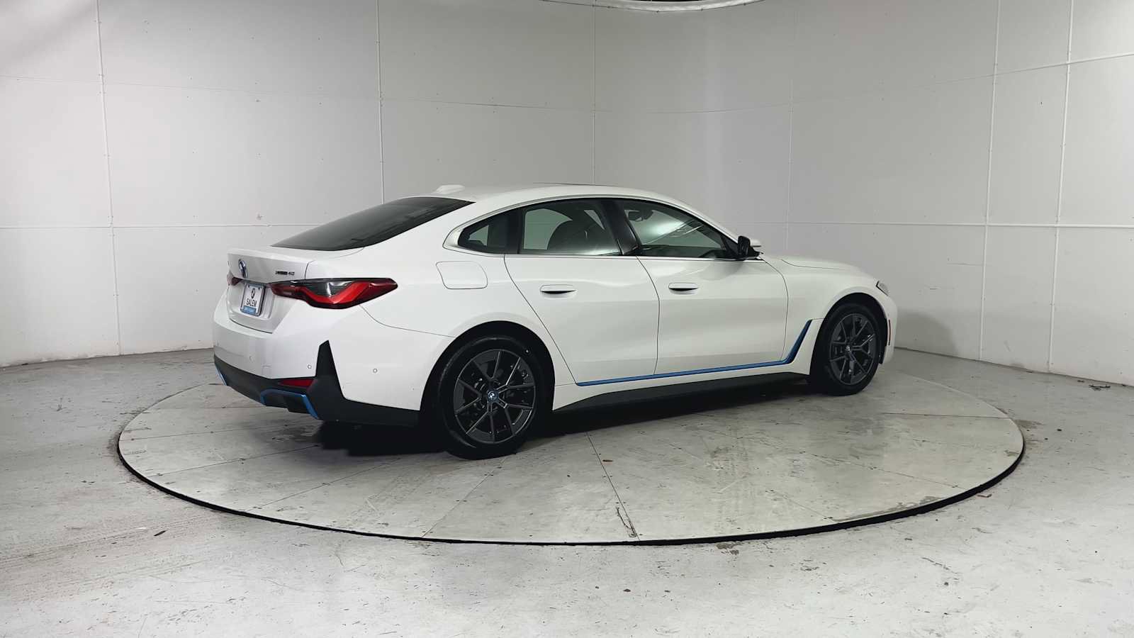 Used 2024 BMW i4 xDrive40i w/ Premium Package image 8