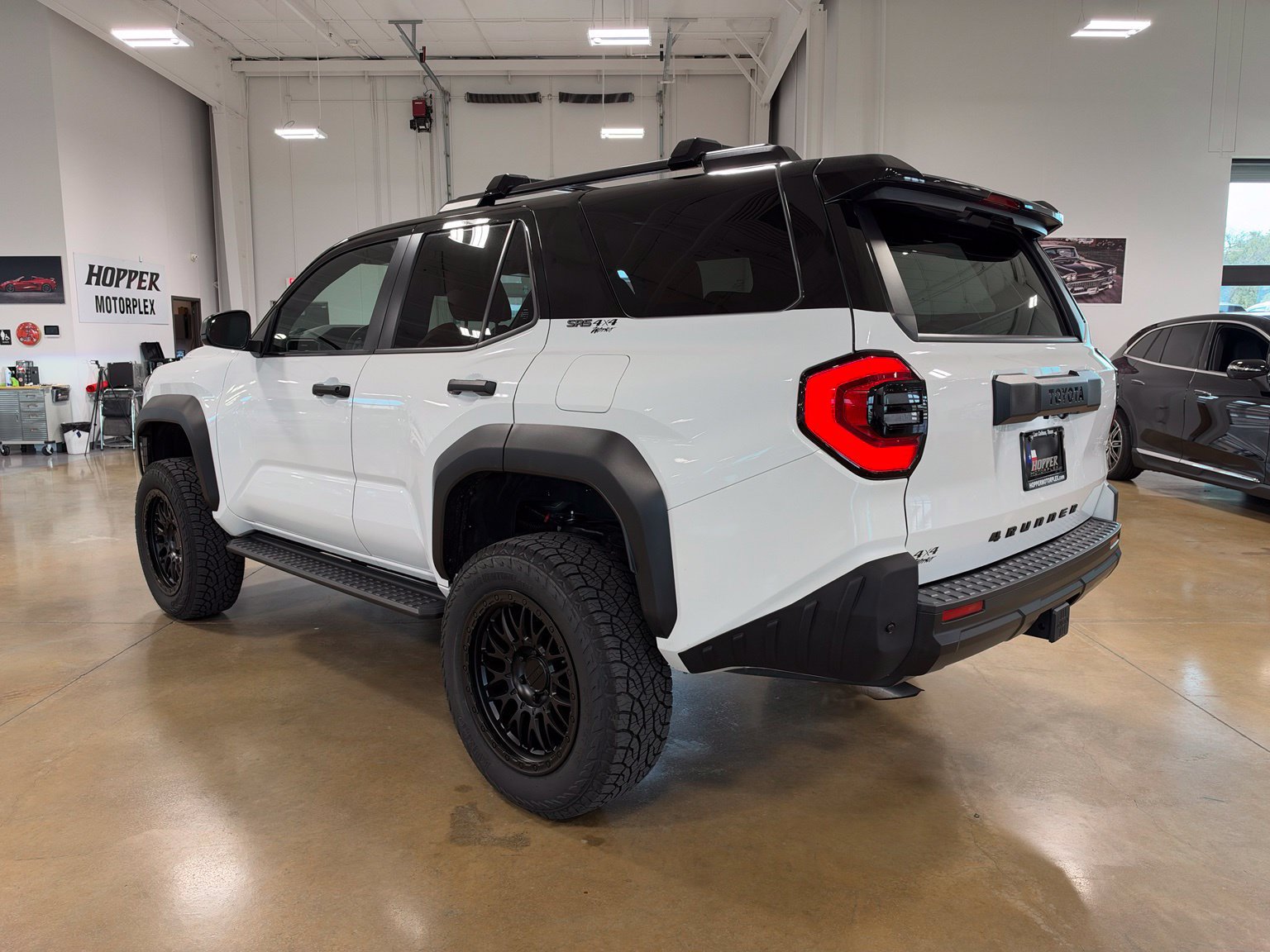 Used 2025 Toyota 4Runner SR5 AWD/4WD image 5