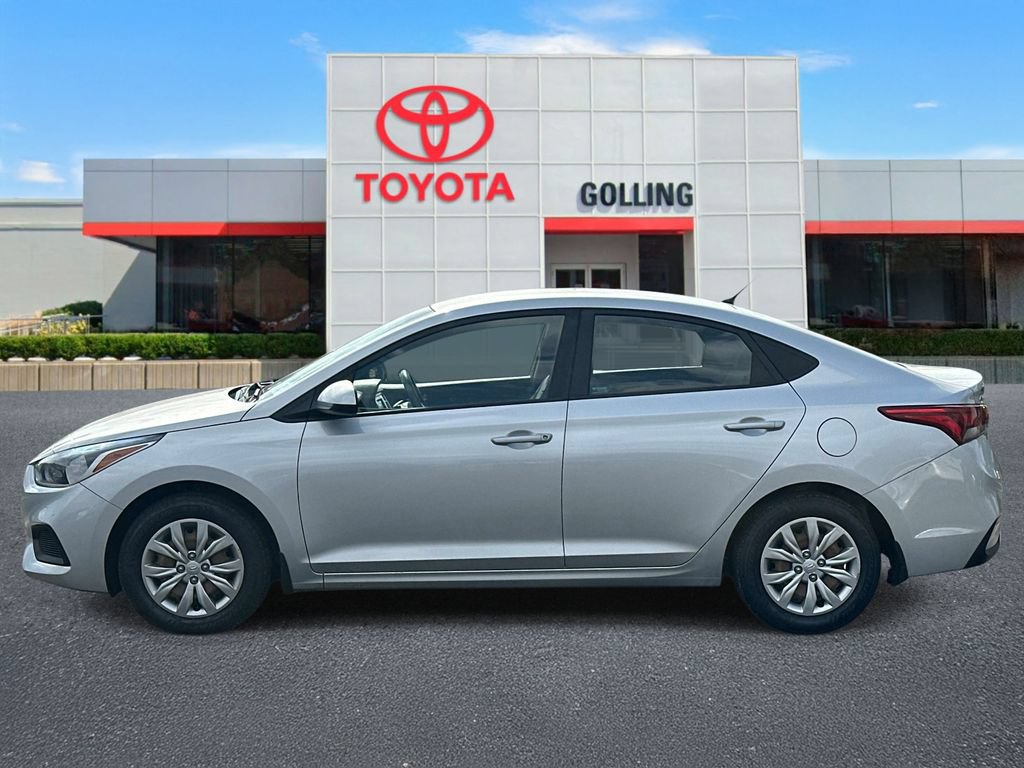Used 2018 Hyundai Accent SE FWD image 2