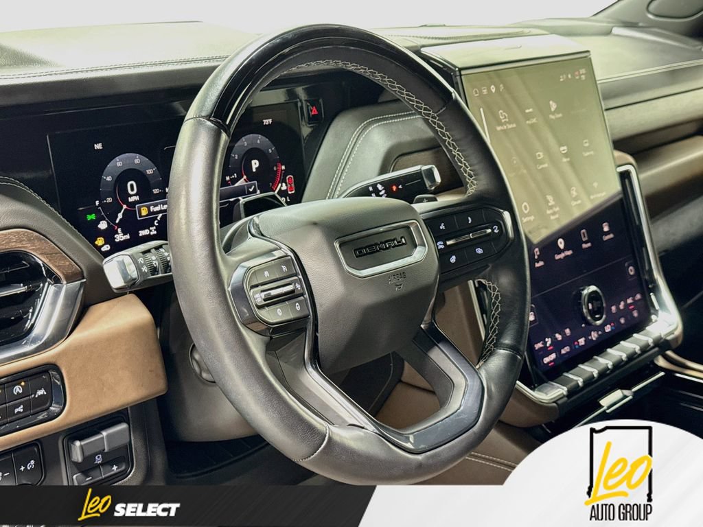 Used 2025 GMC Yukon Denali Ultimate AWD/4WD image 14