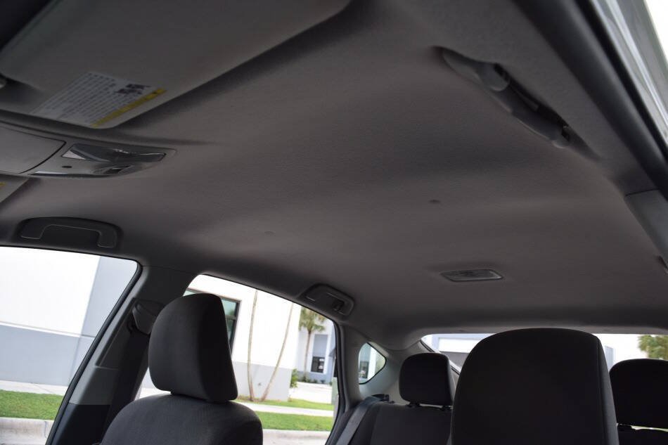 Used 2010 Toyota Prius Two FWD image 70