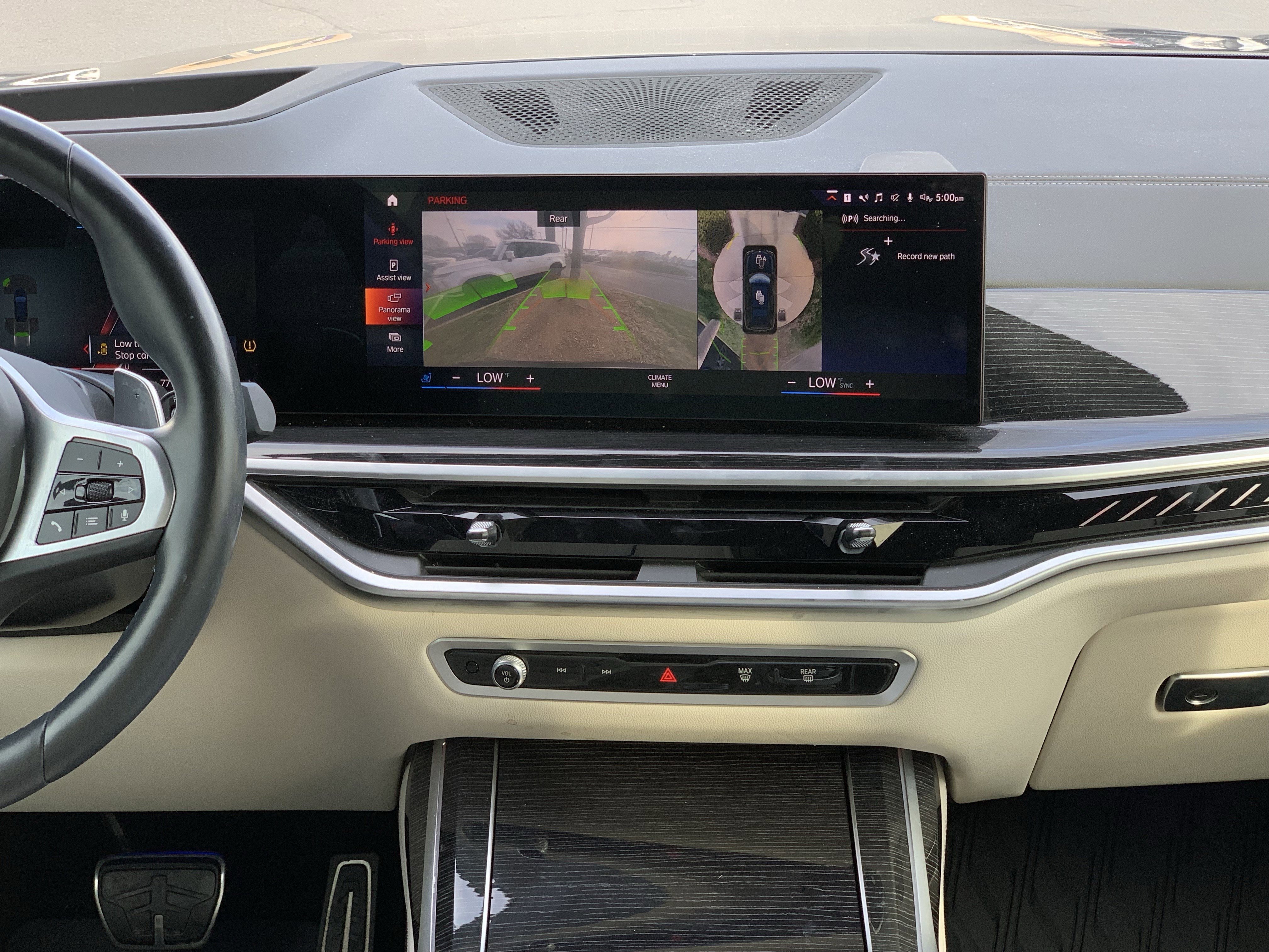 Used 2023 BMW X7 M60i w/ Executive Package image 31