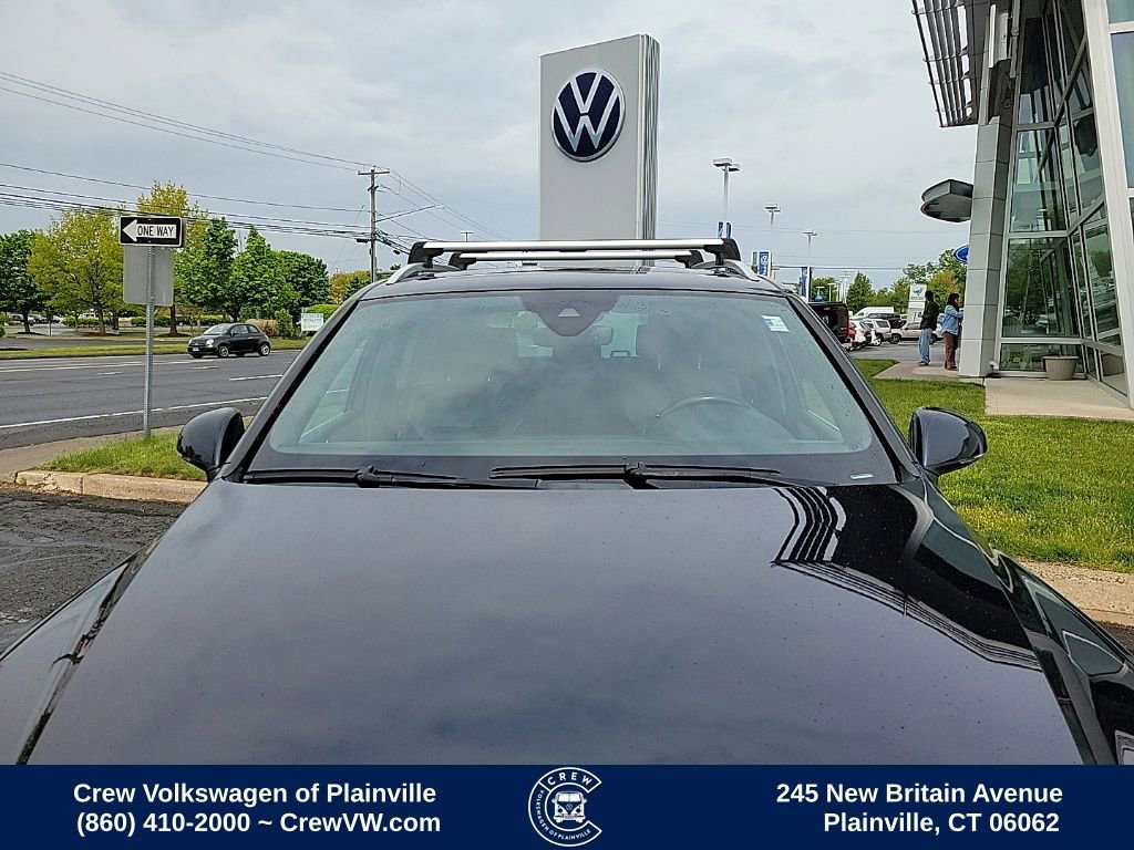 Used 2017 Volkswagen Touareg Wolfsburg Edition AWD/4WD image 23