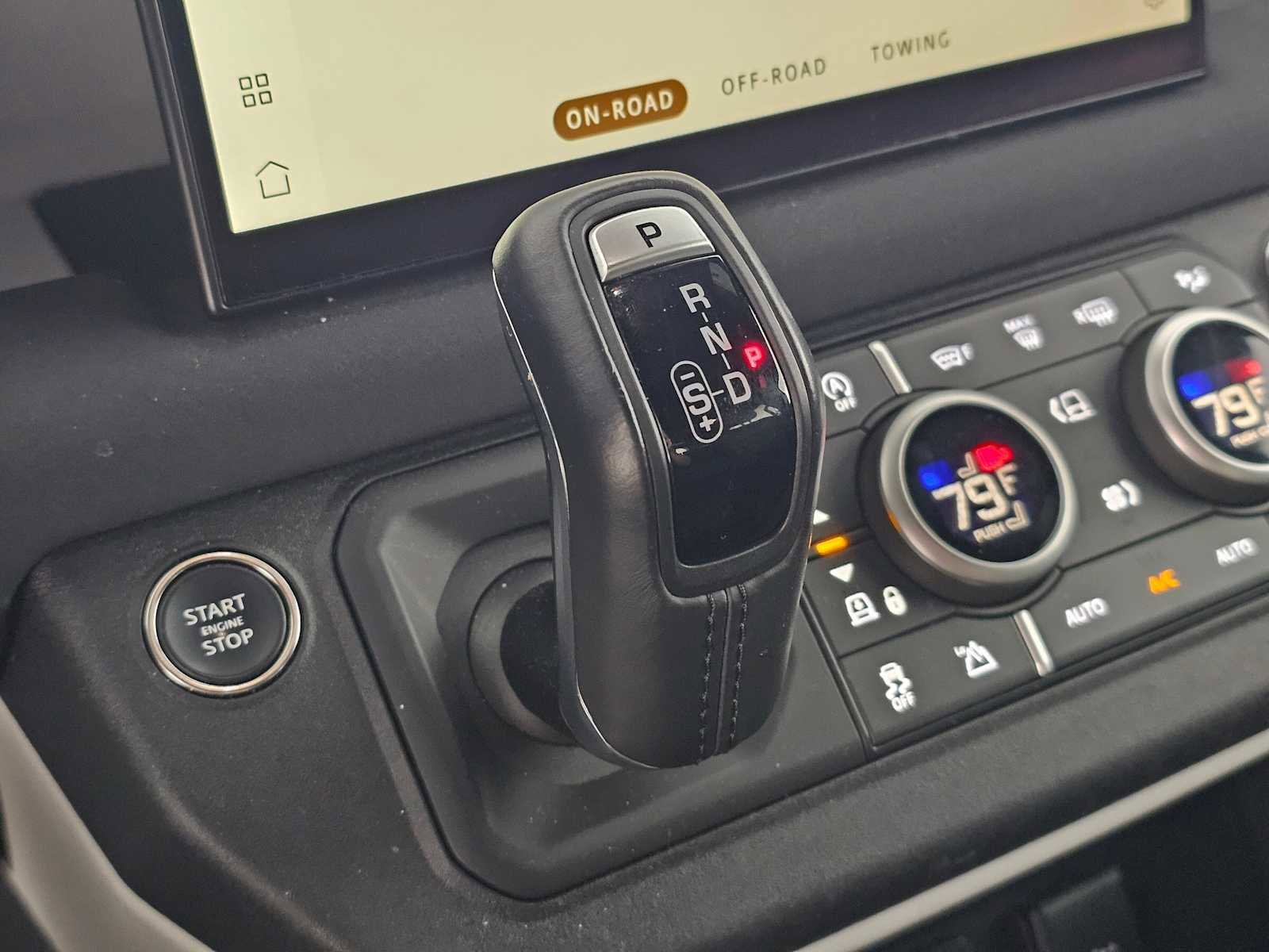 Used 2023 Land Rover Defender 130 S image 30