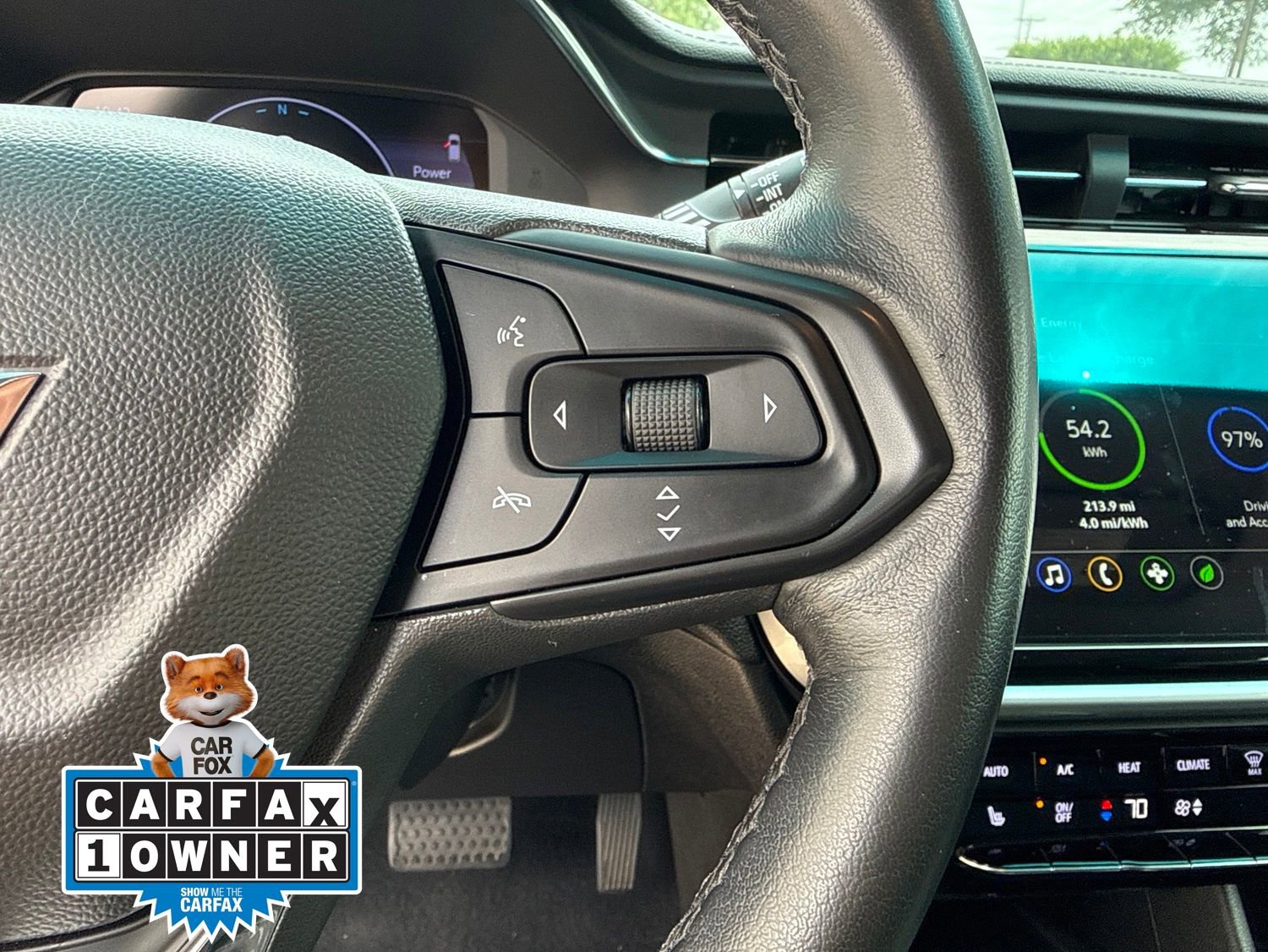 Used 2023 Chevrolet Bolt LT w/ Infotainment Package FWD image 12