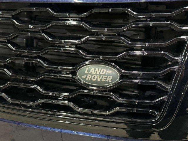 Used 2019 Land Rover Range Rover HSE image 11