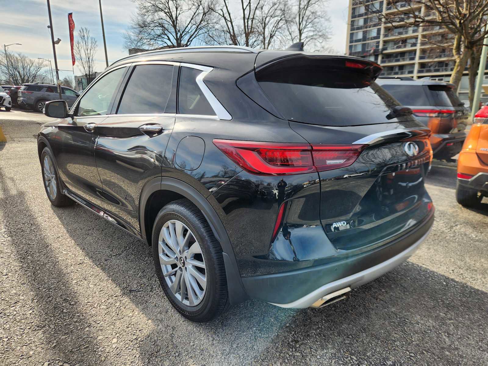 Used 2025 INFINITI QX50 Luxe AWD/4WD image 3