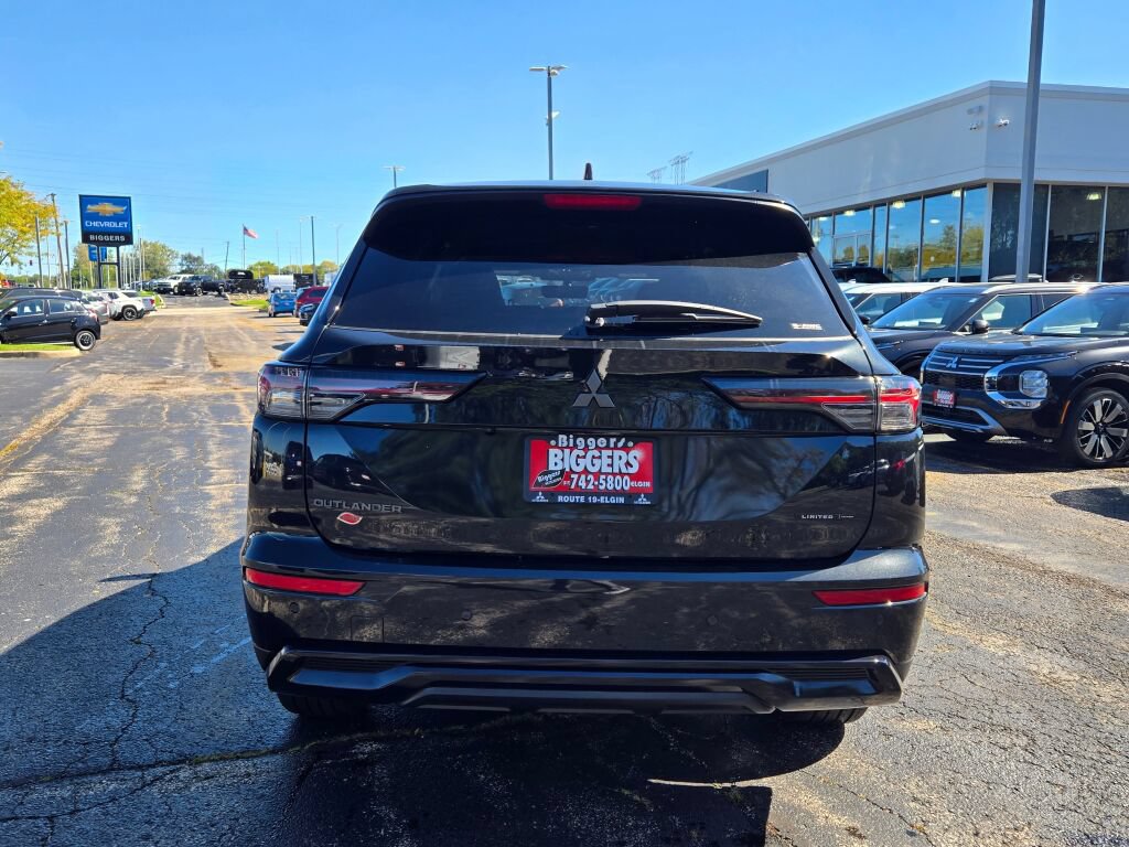 New 2026 Mitsubishi Outlander LE AWD/4WD image 11
