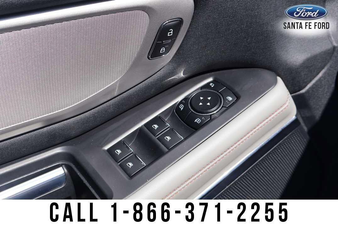 Used 2025 Ford Expedition Active RWD image 11