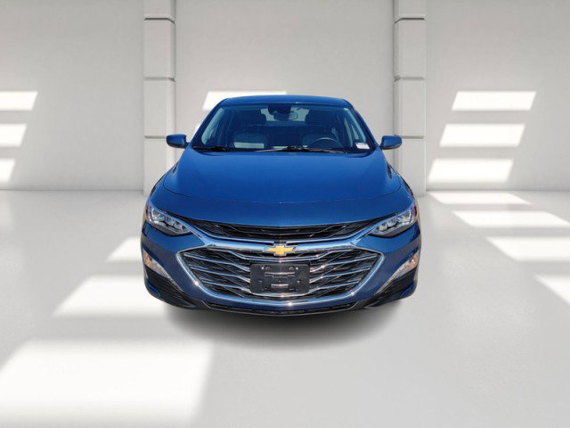 Used 2024 Chevrolet Malibu LT image 2