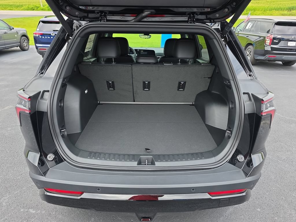 New 2027 Chevrolet Equinox RS w/ Safety and Technology Package AWD/4WD image 9