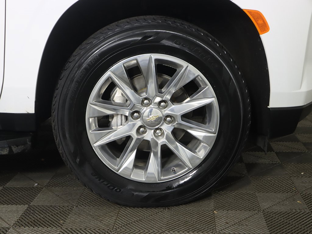 Used 2023 Chevrolet Suburban Premier image 23