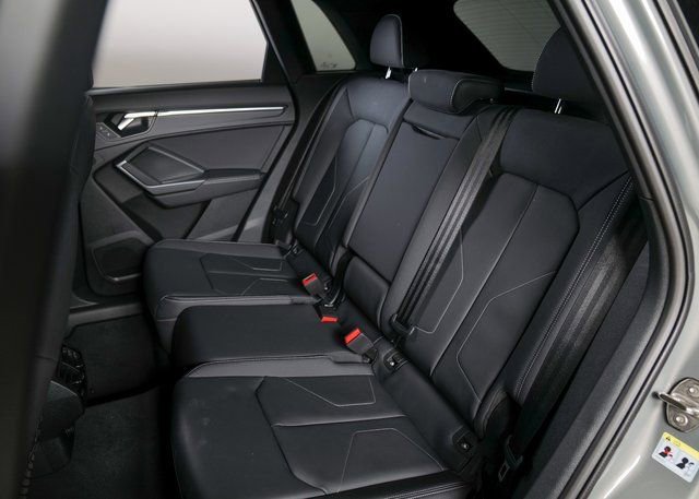 New 2025 Audi Q3 2.0T Premium image 11