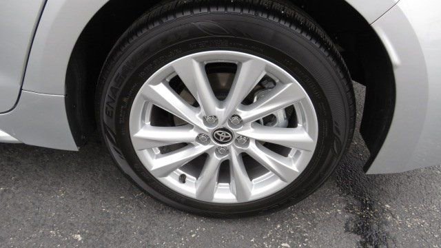 Used 2023 Toyota Corolla LE image 27
